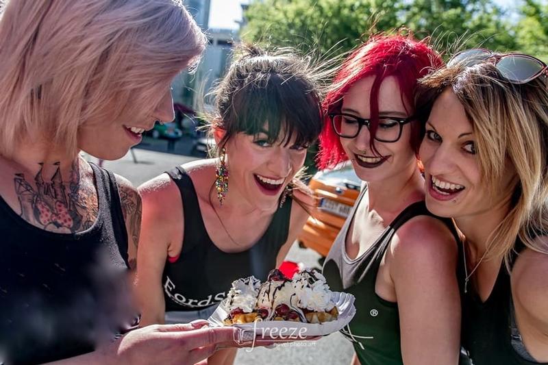 Waffel-Kiss-Chemnitz-Luetticher-Waffeln